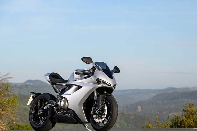 Norton Manx R Earns Landmark International Design Excellence Award for Reimagining the Superbike