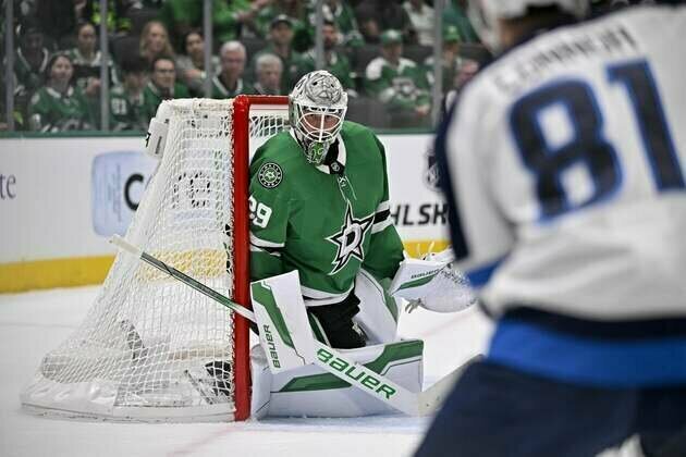 Jets, Stars begin season with playoff rematch