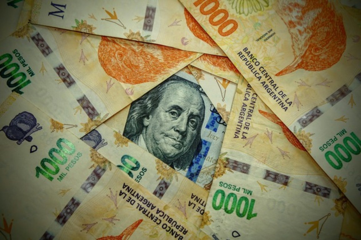 US buys pesos, backs $20 billion Argentina swap in rare intervention