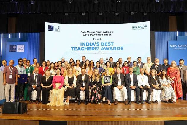 16 Teachers Win India's Best Teachers' Awards 2026