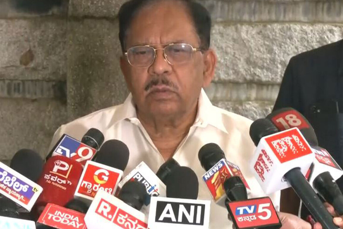 "Surjewala will clear up all confusion tomorrow": G Parameshwara on Karnataka Congress leadership speculation
