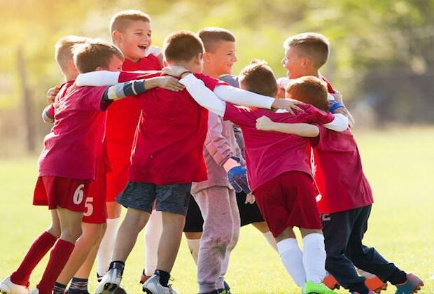 Experts sound alarm about spreading Covid in summer youth sports