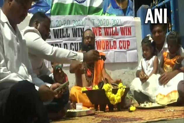 Fans perform 'havan' ahead of India-Pak T20 Cricket World Cup