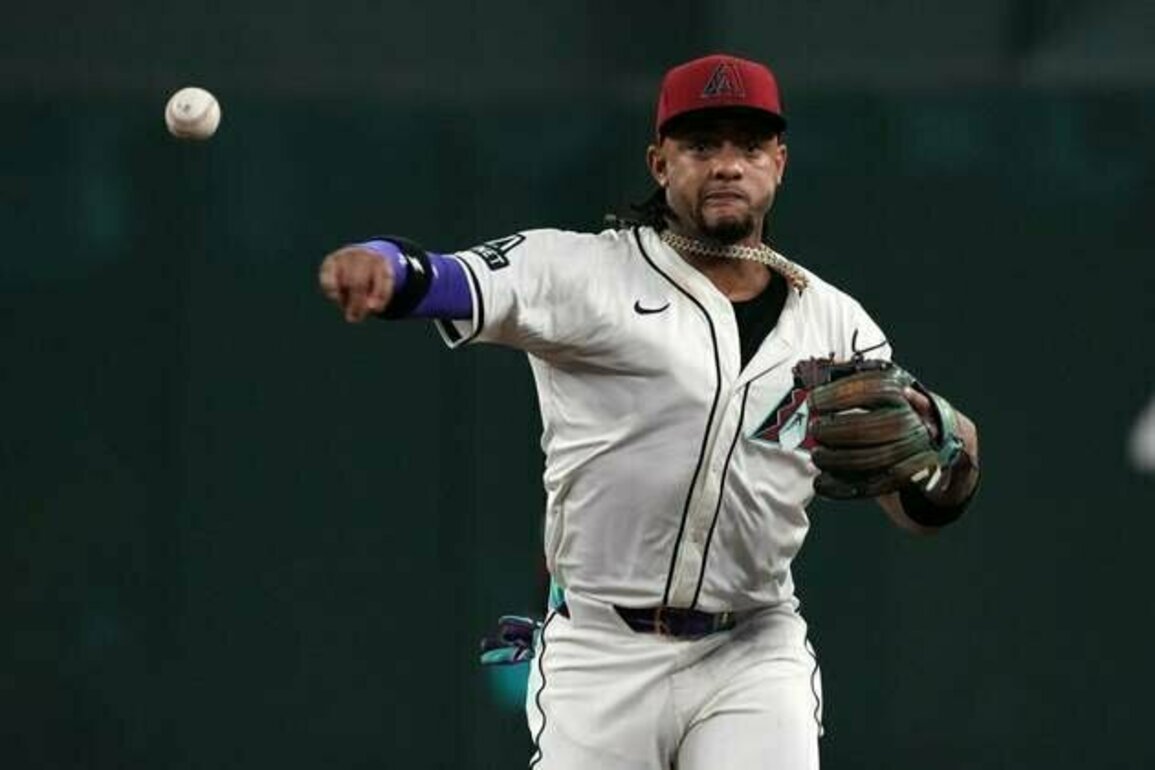 Diamondbacks reinstate 2B Ketel Marte from restricted list