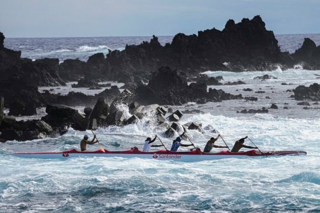 Polynesian Pride: 3-Day Canoe Voyage in Mid-Pacific