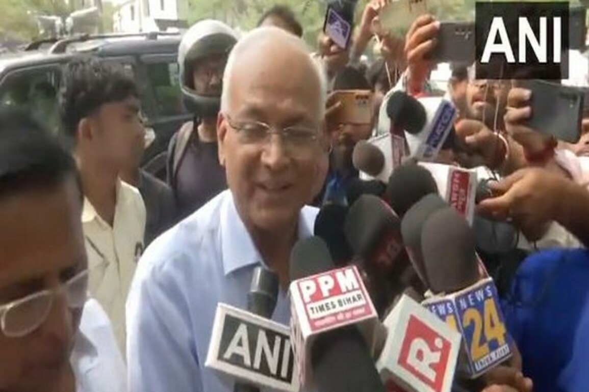 Opposition leaders gather at RJD office in Patna for key Mahagathbandhan talks