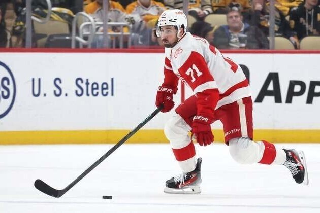 Red Wings on playoff quest; Senators trying to 'turn around'