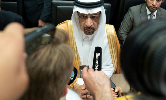 Oil prices tumble even as producers extend supply agreement Oil prices tumble even as producers extend supply agreement