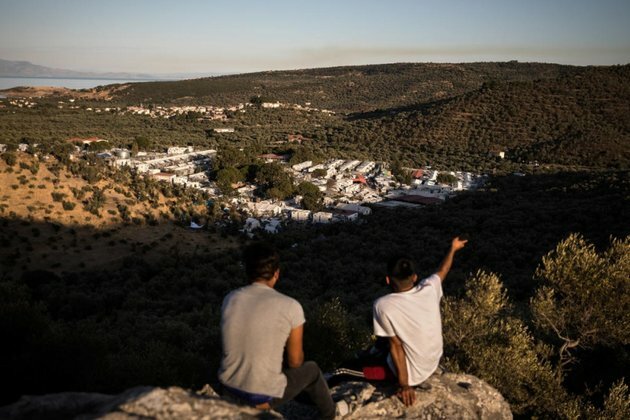 Lone children face insecurity on Greek island