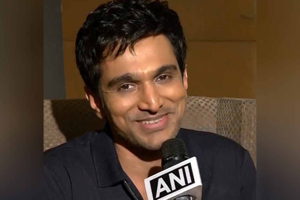 "Kab likh rhe ho yar..": Pratik Gandhi humoursly requests Kunal Kemmu to pen 'Madgaon Express 2' script