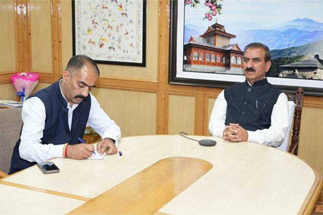 CM Sukhu virtually reviews development projects in Hamirpur