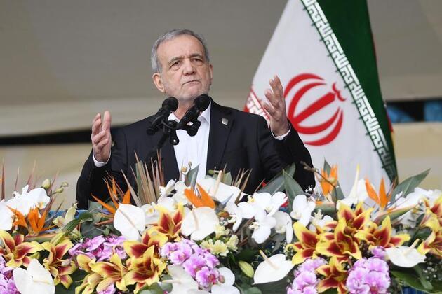 Iran signals hard stance as "extremist" U.S. remarks draw condemnation