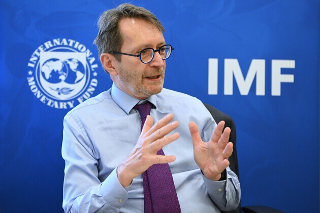 U.S.-WASHINGTON, D.C.-IMF-ASIA AND PACIFIC DEPARTMENT-DEPUTY DIRECTOR-INTERVIEW