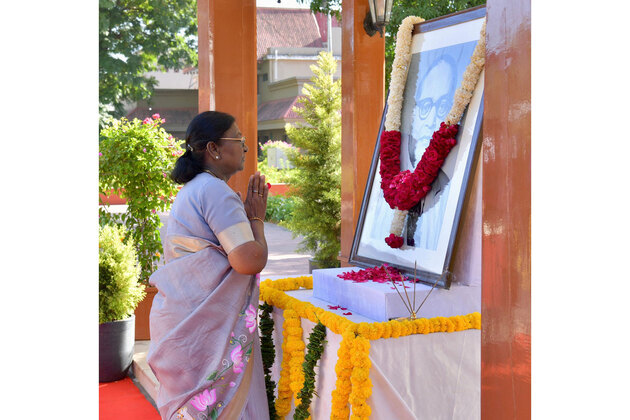 President Droupadi Murmu pay tribute to Babasaheb Ambedkar on his 135th birth anniversary