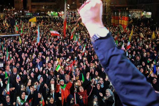 Thousands attend pro-Iran rally in Tehran, chant anti-US, anti-Israel slogans