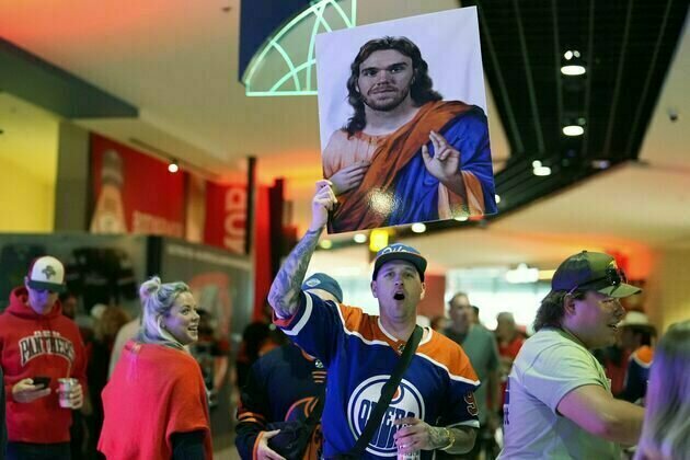 'Loyal to the oil' - how religion and striking it rich shape Canada's hockey fandom