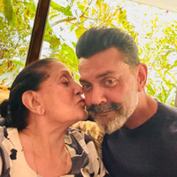 Sunny Deol praises brother Bobby Deol for 'Bandar,' shares emotional family pic