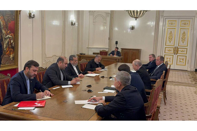 Iranian FM says war with US "discussed, examined in detail" during talks with Putin