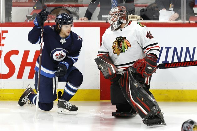 Jets edge Blackhawks behind Beaulieu's first goal of season