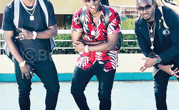 Abayimbi ba B2C Abayimbi ba B2C