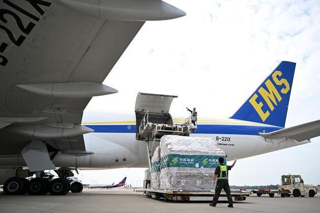 China strengthens role as global supply chain hub