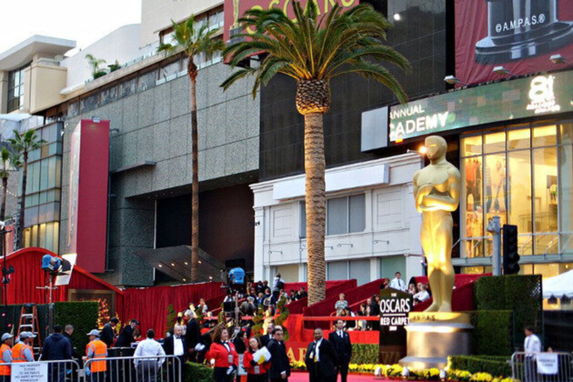 The war in Iran makes an incursion into the Oscar ceremony