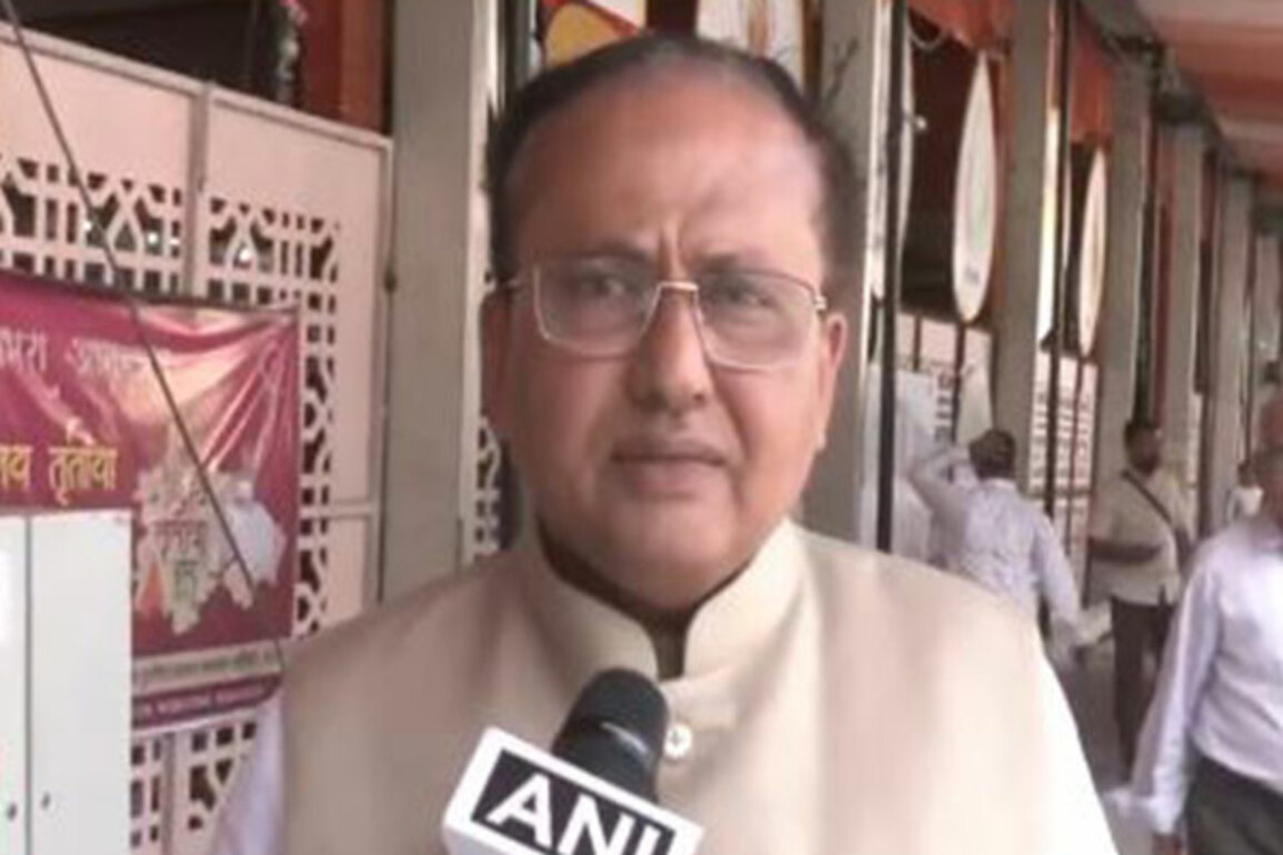 "Not even dust of Sardar Patel's feet": BJP MP Mukesh Dalal slams Raj Thackeray