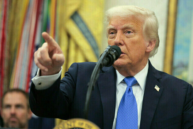 Putin playing with fire  Trump