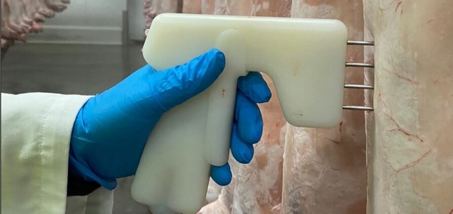 An MLA and South Australian collaboration is developing a unique mini scanner to accurately measure intramuscular fat in lamb carcases.