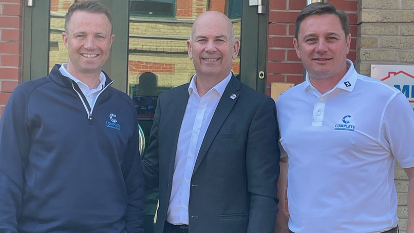 L-R: Nick Holland (Complete Communications), Mike Tattam, Jamie Kirkpatrick