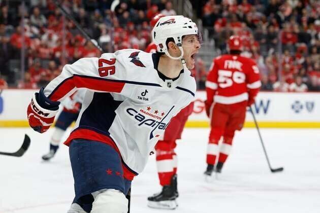Hurricanes, Capitals renew division rivalry after gutsy wins