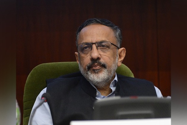 NITI Aayog member pitches for accelerating India's transition to electric mobility
