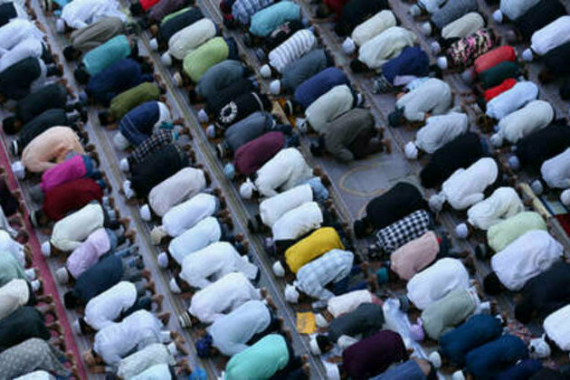 Islam growing three times as fast as Christianity - study