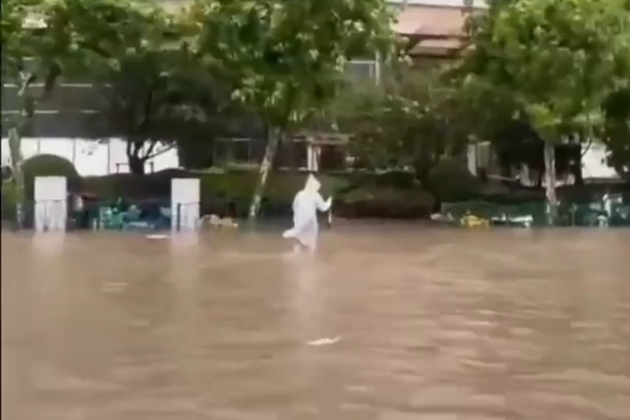 Nearly 40% of Shanghai flights canceled after heavy storms 
