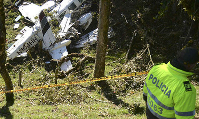 Tom Cruise movie crew killed in plane crash Tom Cruise movie crew killed in plane crash