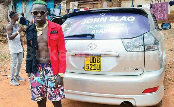 Mmotoka ya John Blaq gye yeeyiyeemu. Mmotoka ya John Blaq gye yeeyiyeemu.