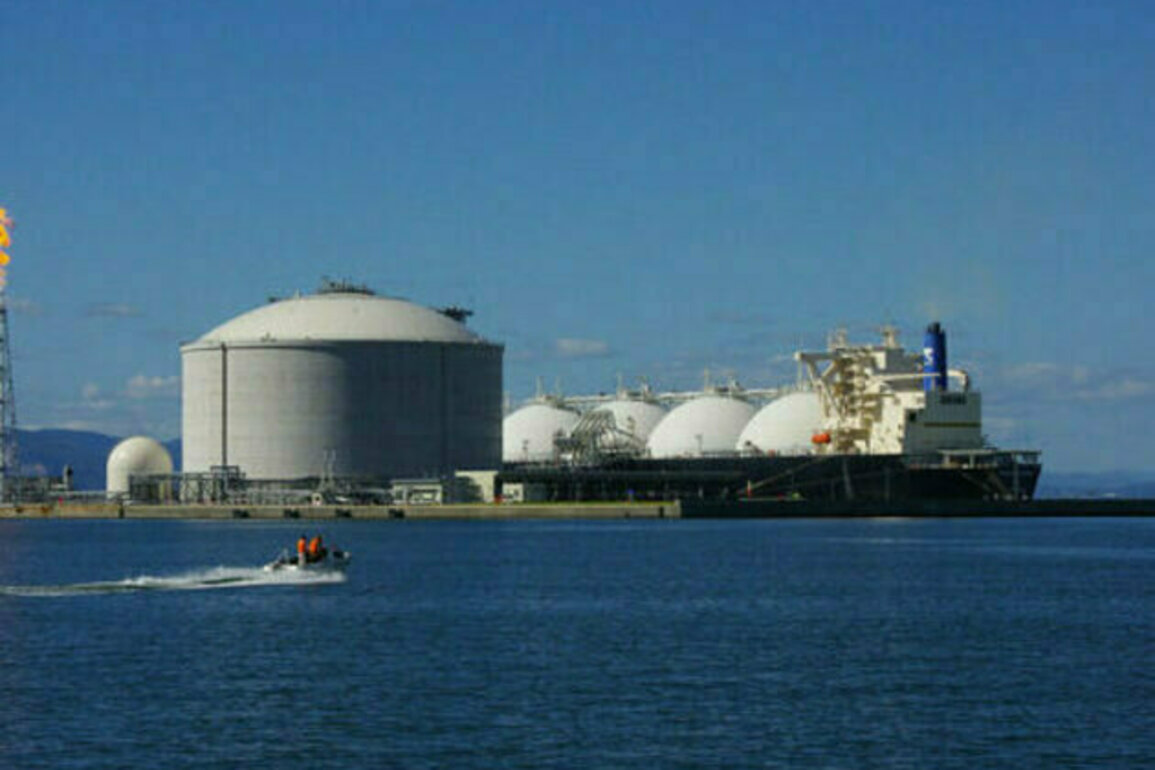 Judge Orders Review of Louisiana LNG Terminal's Climate Impacts