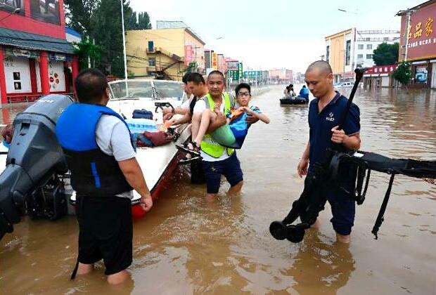 Relentless rain causes over 100 landslides, flooding in Southern China