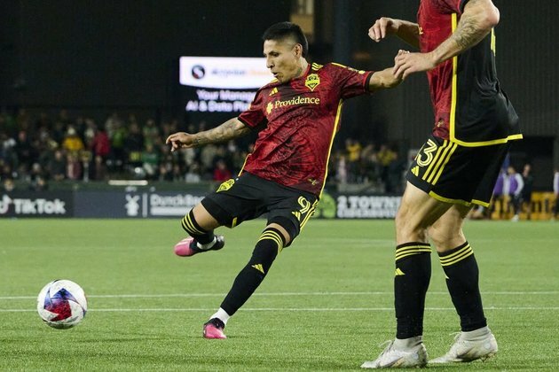 Red Bulls face Sounders in search of elusive road win