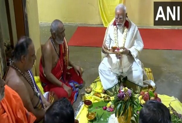 PM Modi offers prayers at Kothandaramaswamy Temple in Rameshwaram