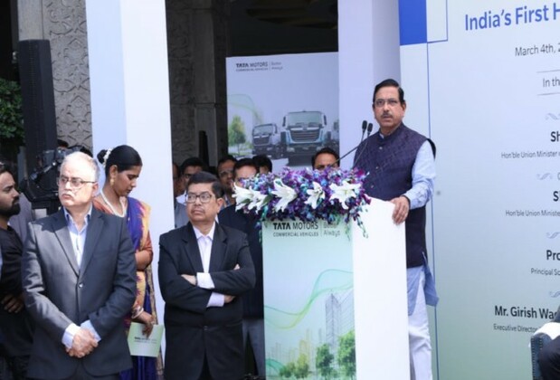 India to lead the world in green hydrogen: Union Minister Pralhad Joshi