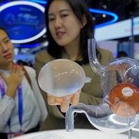 InPics | Cutting-edge technologies attract visitors at 8th CIIE