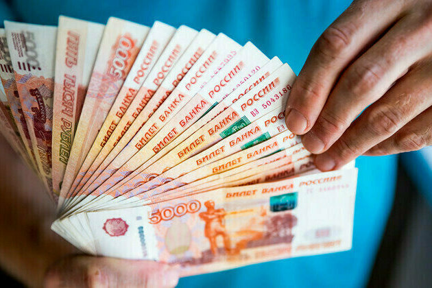 Ex central bank chief predicts Russia will never abandon cash