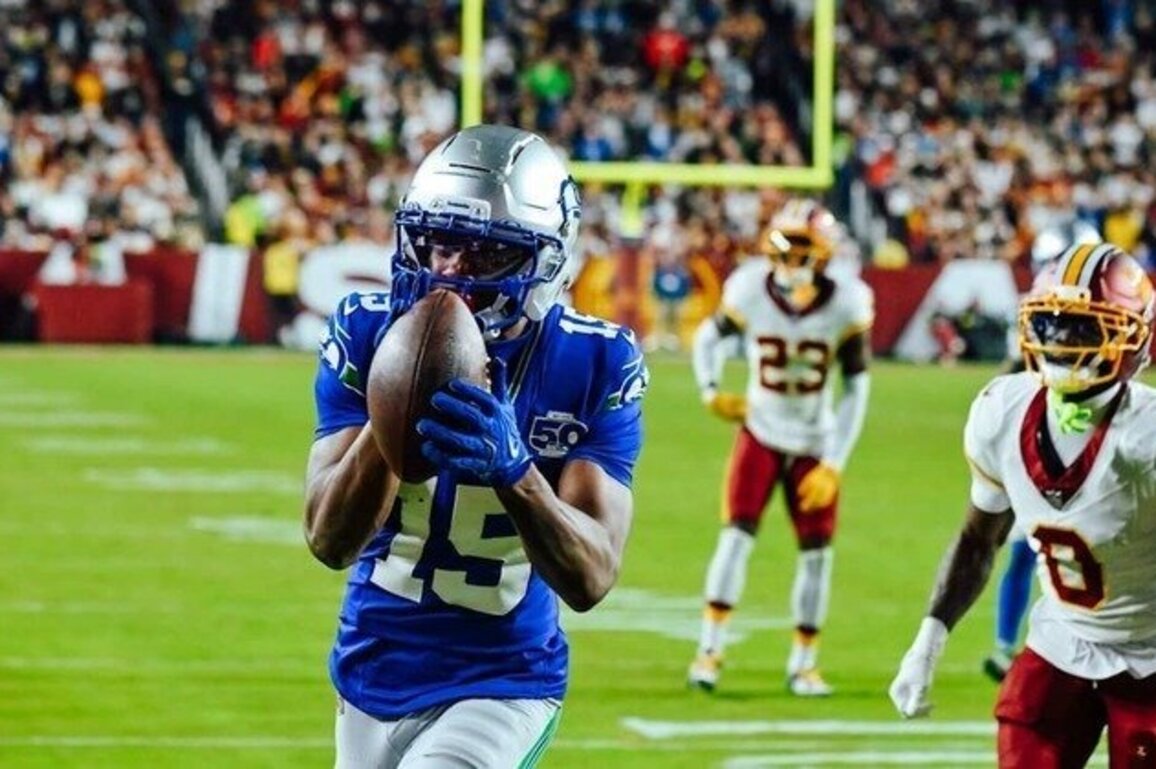 Seahawks Rookie Pass Catchers Have Big Day In Seahawks' 38-14 Win