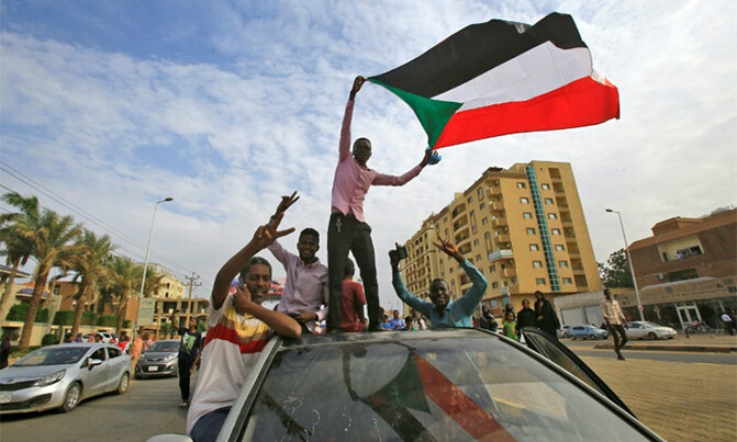 Sudan generals, protest leaders agree on constitutional declaration Sudan generals, protest leaders agree on constitutional declaration