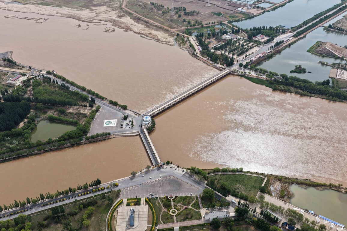 CHINA-INNER MONGOLIA-BAYANNUR-YELLOW RIVER-SANSHENGGONG WATER CONTROL PROJECT-AERIAL VIEW (CN)