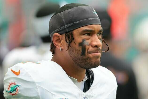 Dolphins QB Tua Tagovailoa 'made a mistake' calling out players