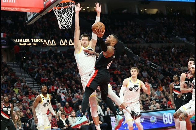 Damian Lillard pours in 60 as Blazers top Jazz