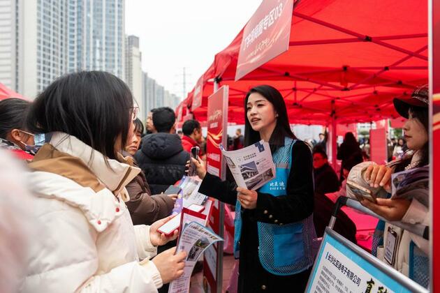 Bridging skills gap, China equips college grads for evolving job market