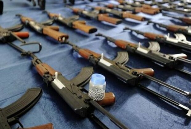 Taliban smuggling weapons to Pakistan